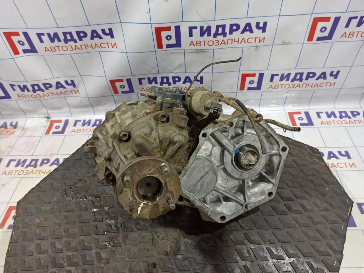 Коробка раздаточная Toyota Land Cruiser (J100) 36130-6A220